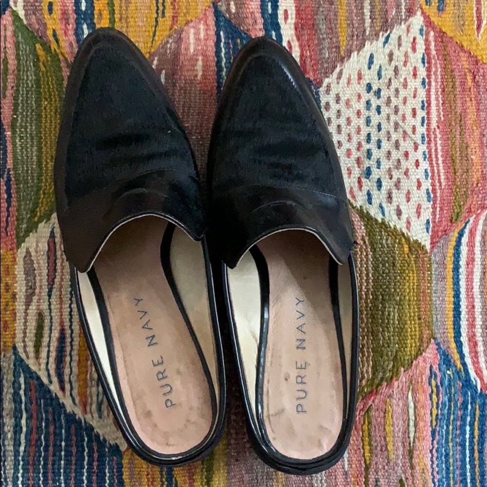 Black slip-on shoes with black calf hair